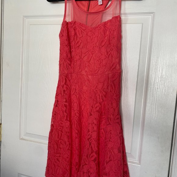 Coral Lace Dress with Mesh Neck Line - Picture 4 of 7